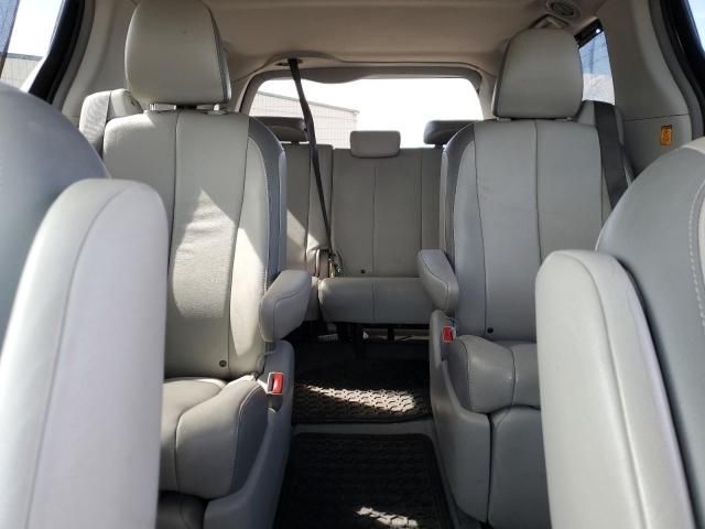 2013 Toyota Sienna XLE