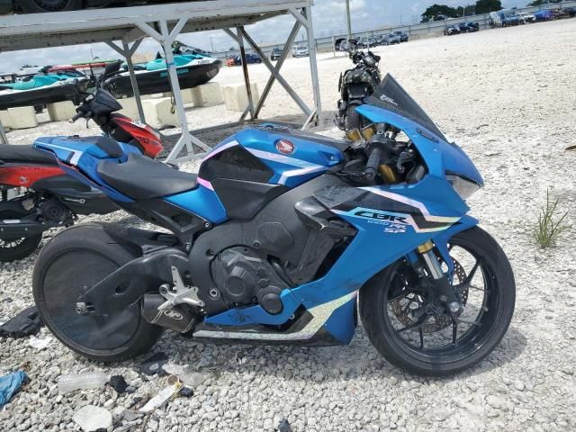 2021 Honda CBR1000 RA