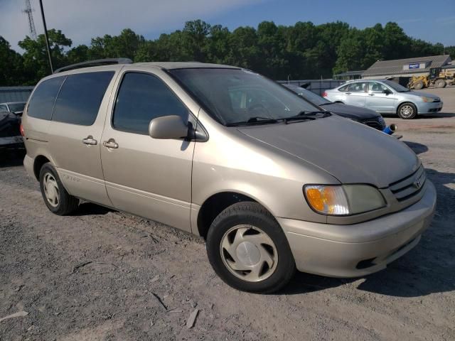 2002 Toyota Sienna LE