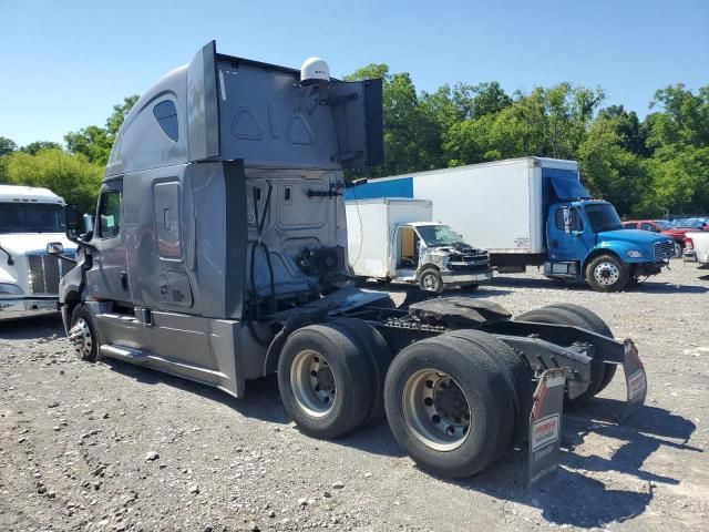 2019 Freightliner Cascadia 126