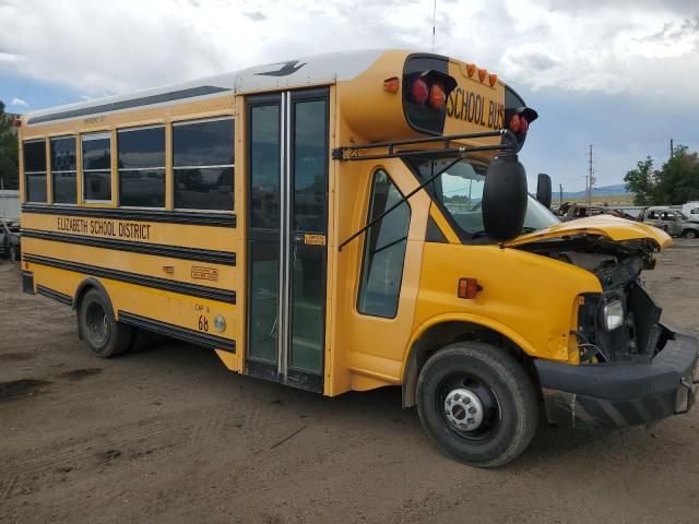 2007 GMC Savana Cutaway G3500