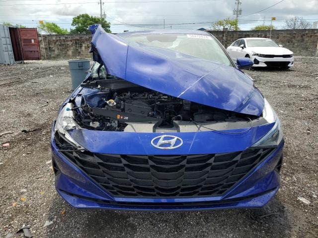 2021 Hyundai Elantra SE