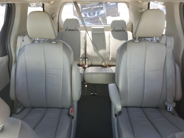 2012 Toyota Sienna XLE