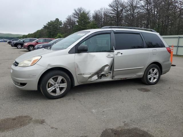 2004 Toyota Sienna CE