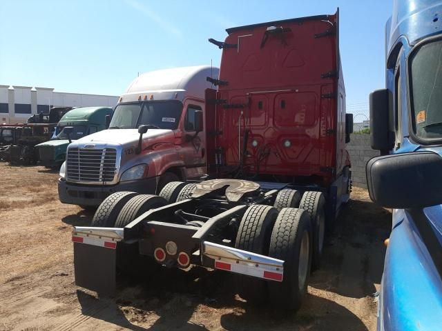 2018 Freightliner Cascadia 125