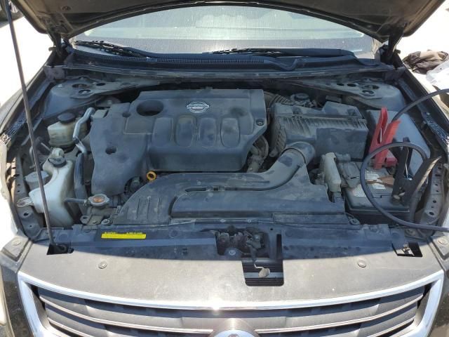 2010 Nissan Altima Base