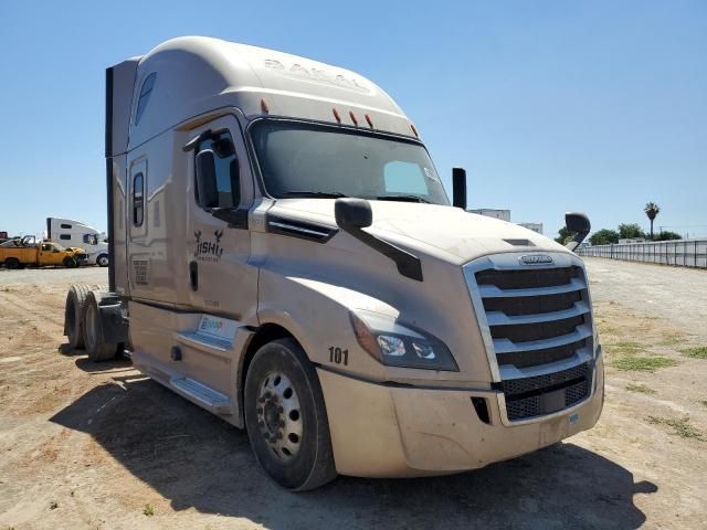 2019 Freightliner Cascadia 126