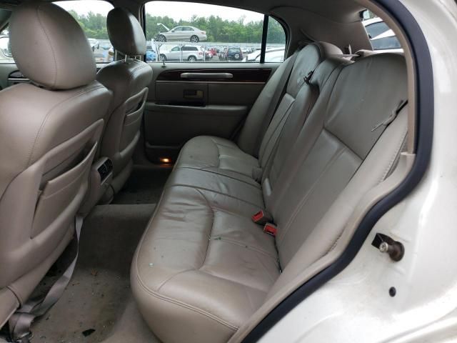 2004 Lincoln Town Car Ultimate