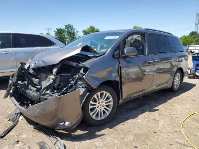 2015 Toyota Sienna XLE