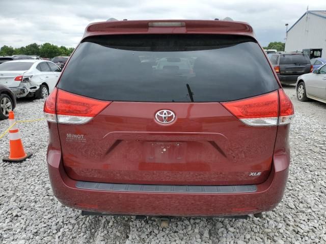 2014 Toyota Sienna XLE