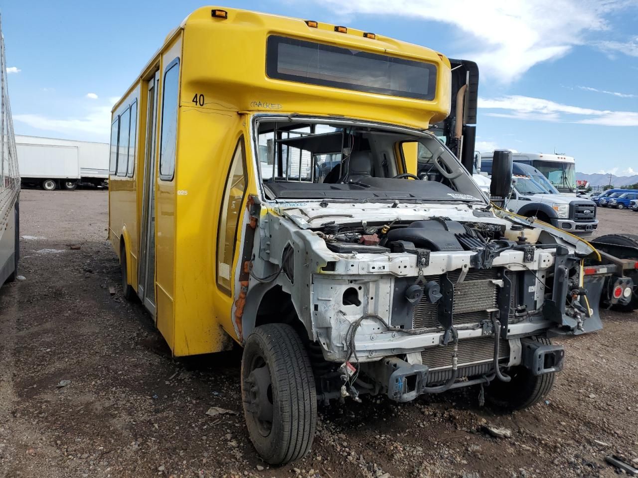 2018 Ford Econoline E450 Super Duty Cutaway Van