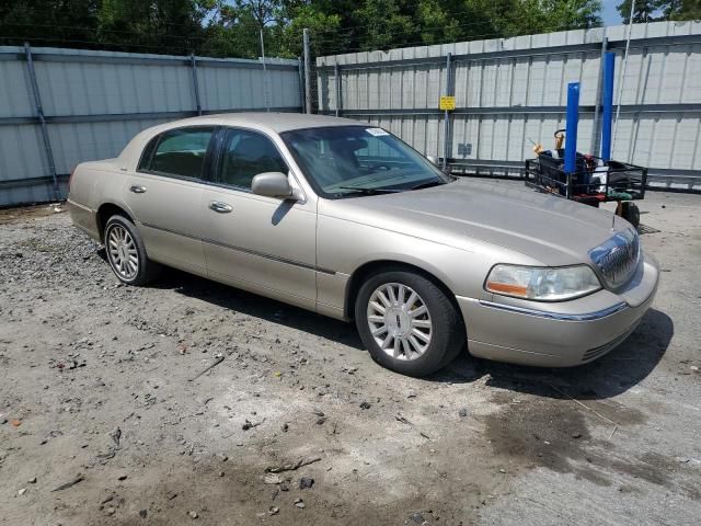 2004 Lincoln Town Car Executive