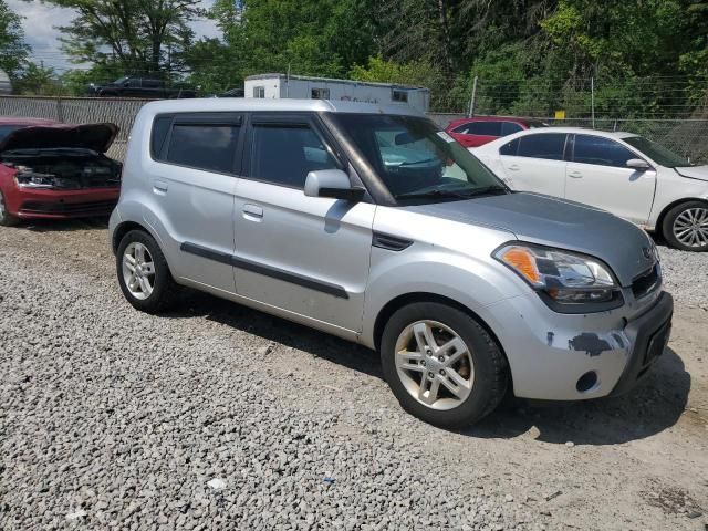 2010 KIA Soul +