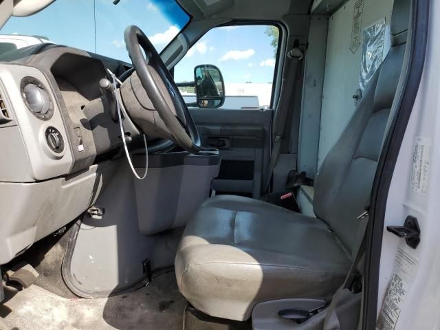 2019 Ford Econoline E350 Super Duty Cutaway Van