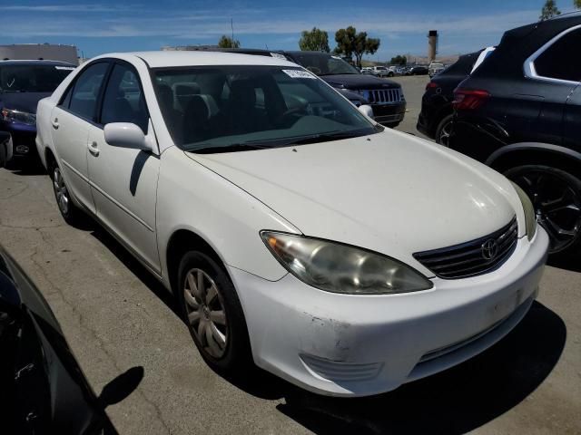 2005 Toyota Camry LE