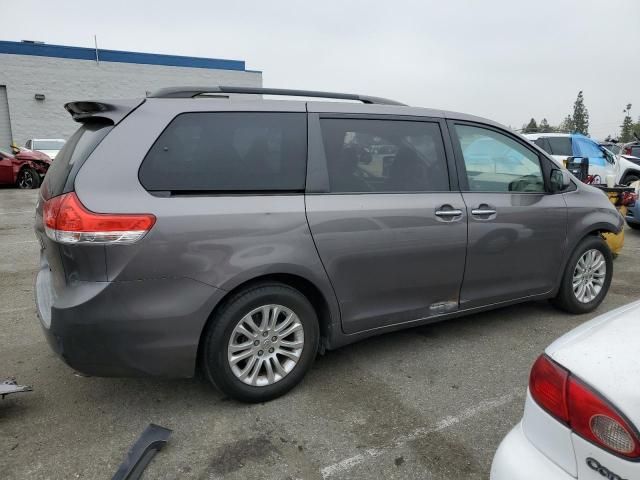 2011 Toyota Sienna XLE