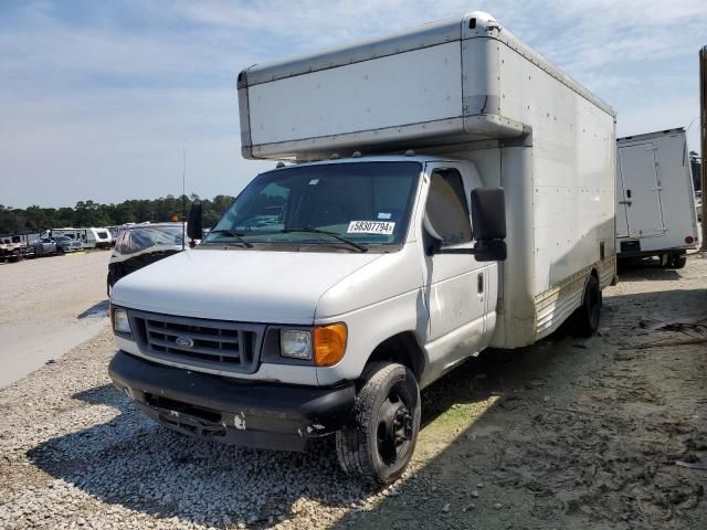 2006 Ford Econoline E450 Super Duty Cutaway Van