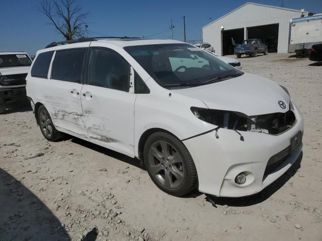 2014 Toyota Sienna Sport