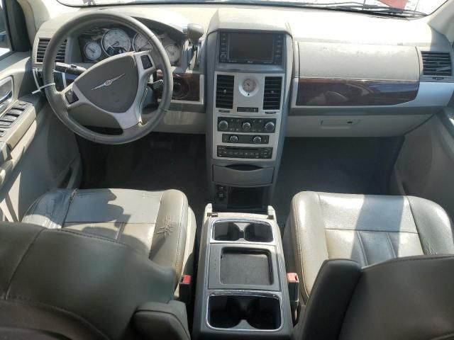 2010 Chrysler Town & Country Touring