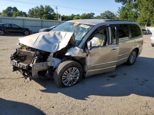 2014 Chrysler Town & Country Touring L