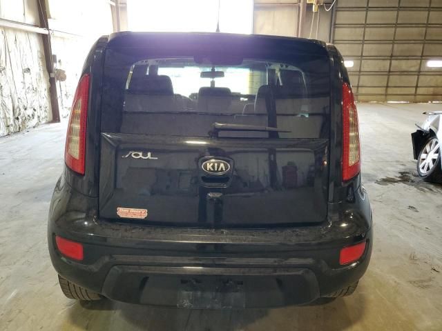 2013 KIA Soul +