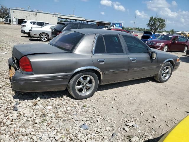 2000 Ford Crown Victoria Police Interceptor