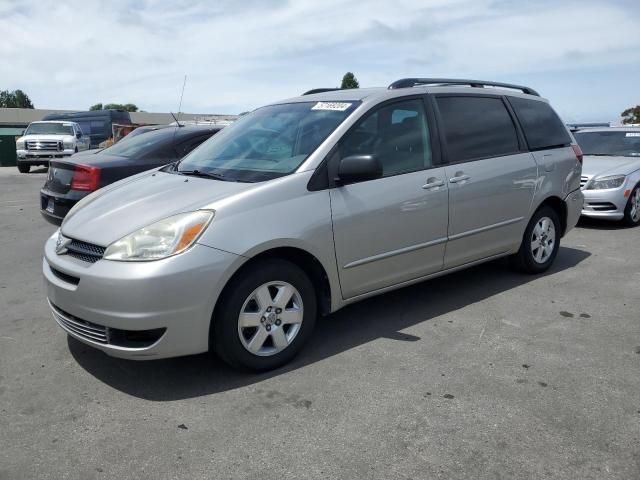 2005 Toyota Sienna CE