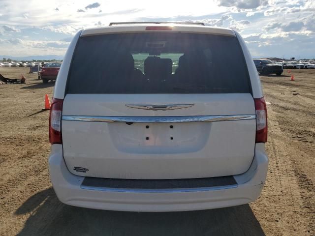 2013 Chrysler Town & Country Touring