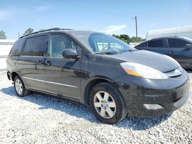 2009 Toyota Sienna XLE