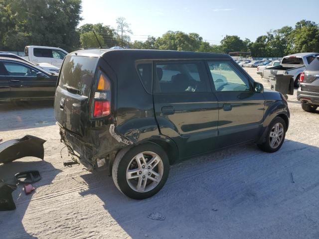 2010 KIA Soul +