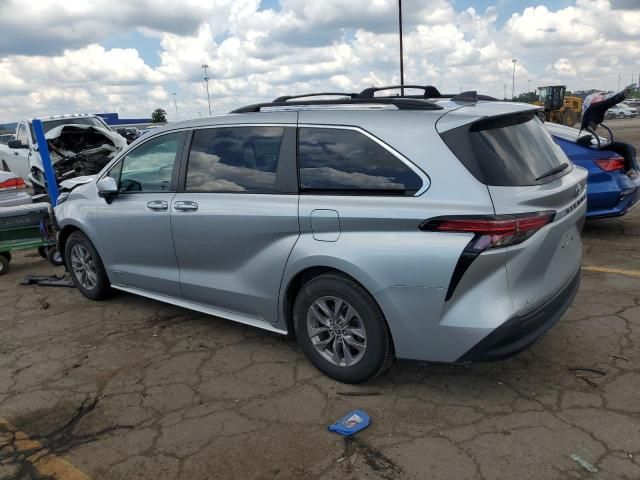 2021 Toyota Sienna LE