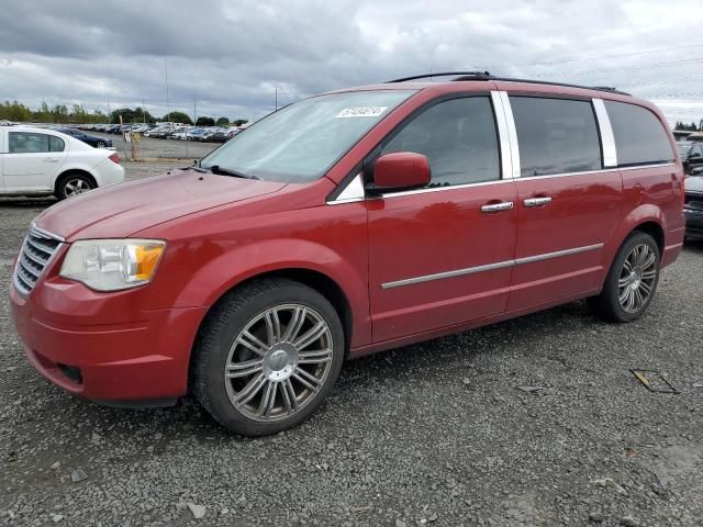 2010 Chrysler Town & Country Touring