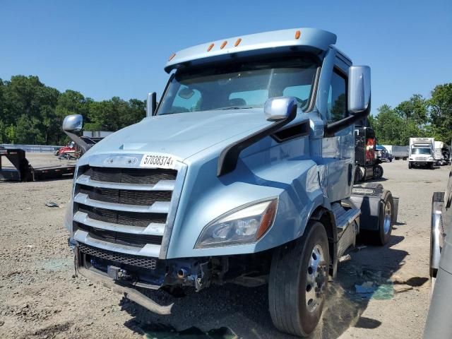 2021 Freightliner Cascadia 116