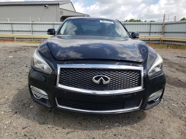 2016 Infiniti Q70 3.7