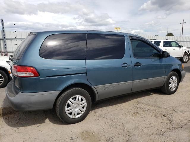 2001 Toyota Sienna CE