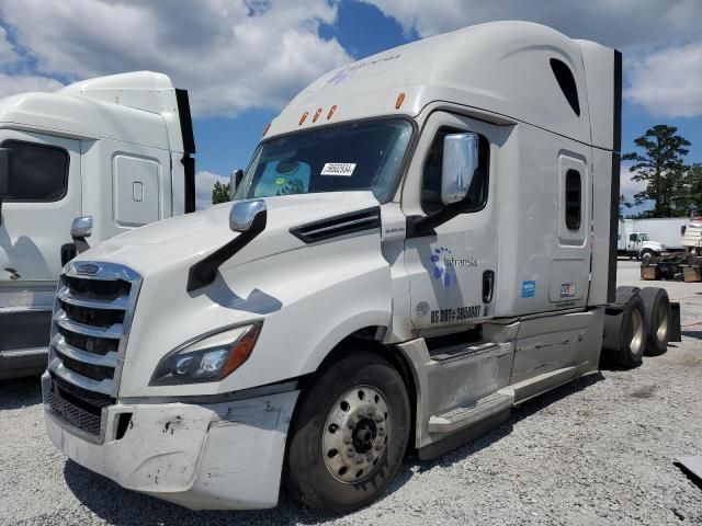 2020 Freightliner Cascadia 126