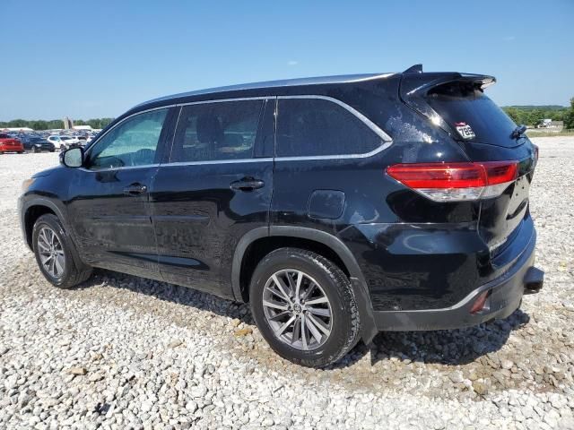 2017 Toyota Highlander SE