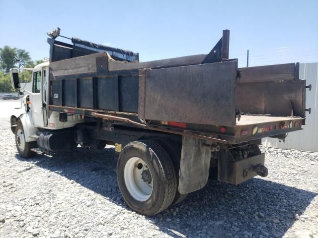 2001 International 4000 4700