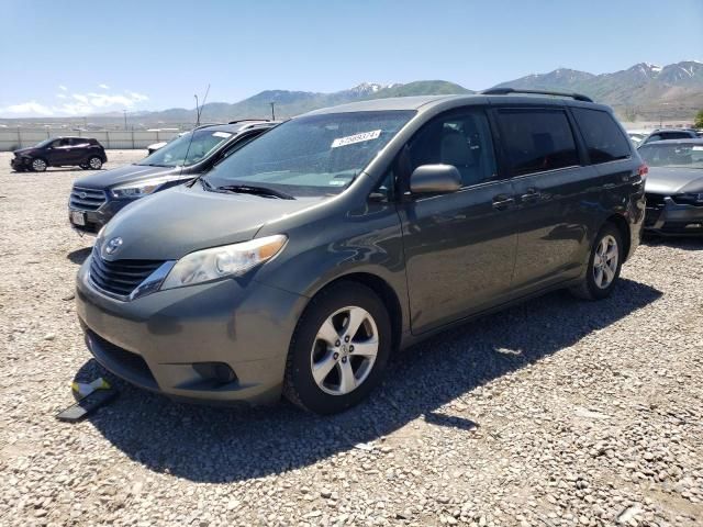 2012 Toyota Sienna LE