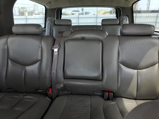 2004 Chevrolet Suburban C1500