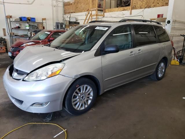 2007 Toyota Sienna XLE