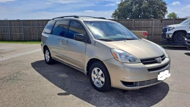 2005 Toyota Sienna CE