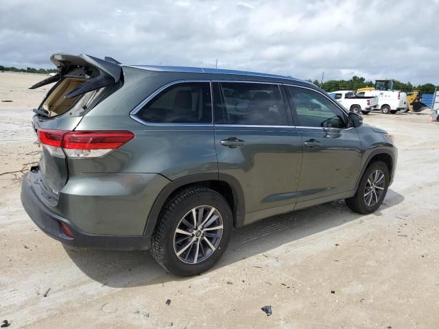 2018 Toyota Highlander SE