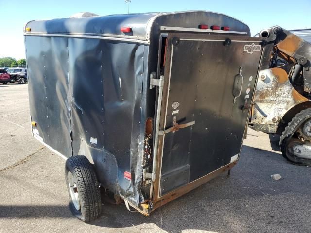 2000 Utilimaster Trailer