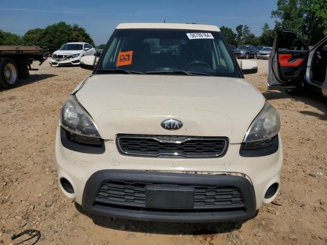 2013 KIA Soul +