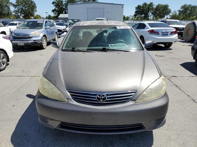 2005 Toyota Camry LE