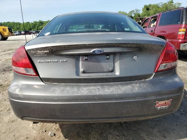 2005 Ford Taurus SE