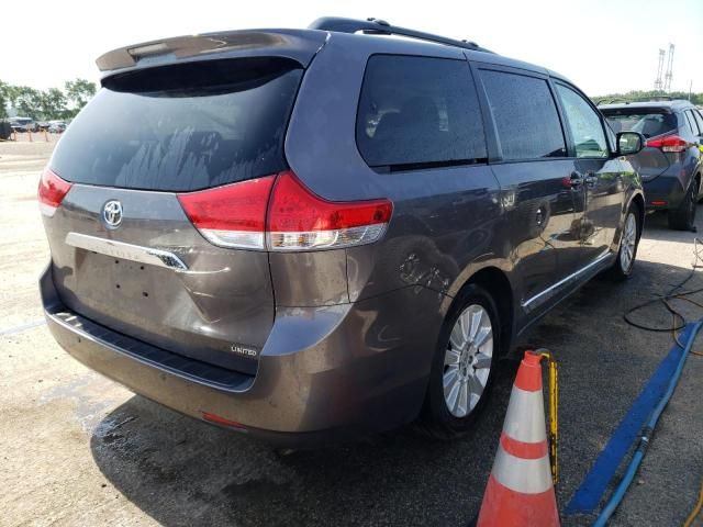 2014 Toyota Sienna XLE