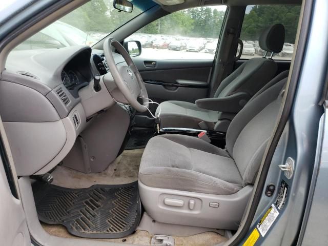 2005 Toyota Sienna CE