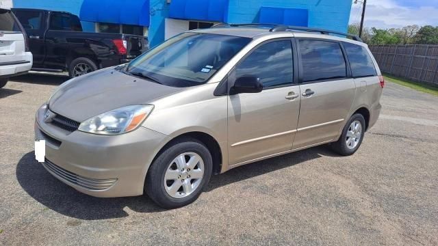 2005 Toyota Sienna CE